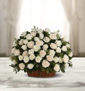 100-White-Roses-in-a-Basket.jpg