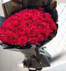 bouquet-of-100-red-roses